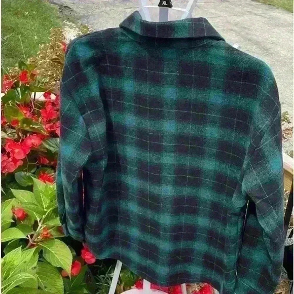 Love Notes women’s long sleeved button up plaid shirt size small - Picture 3 of 10